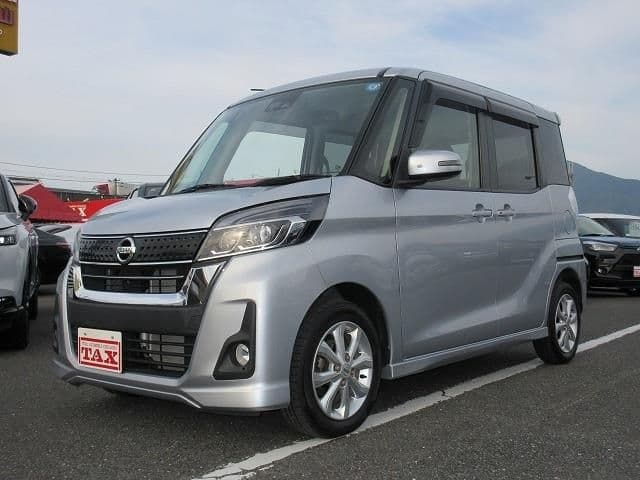 NISSAN