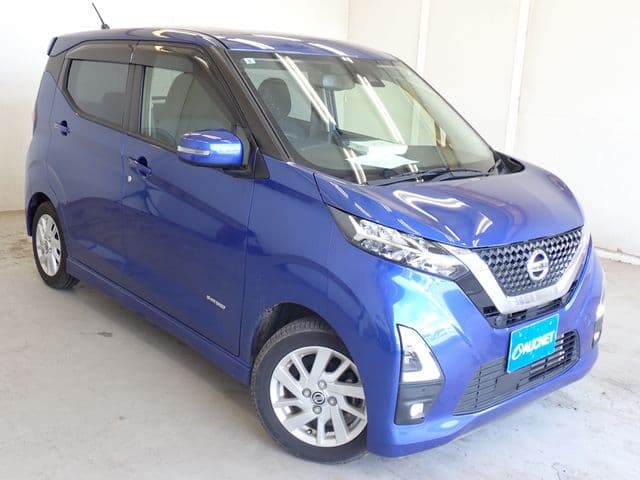 NISSAN
