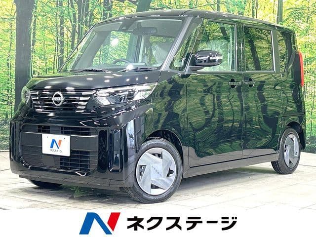 NISSAN