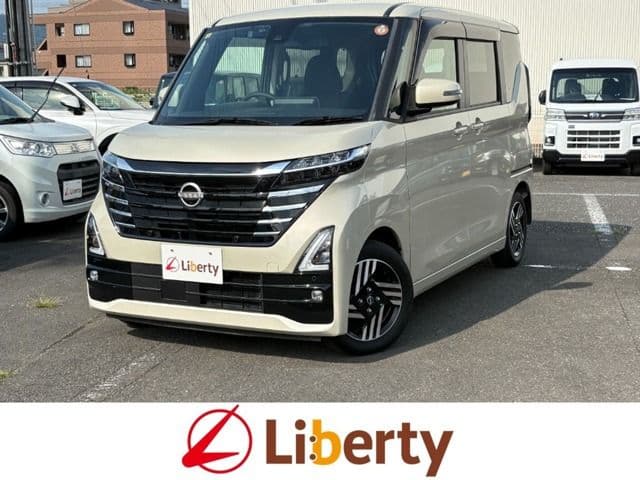 NISSAN