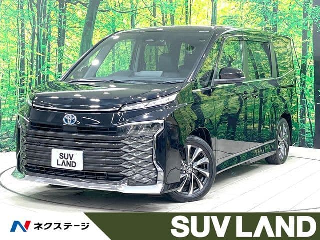 TOYOTA VOXY HYBRID