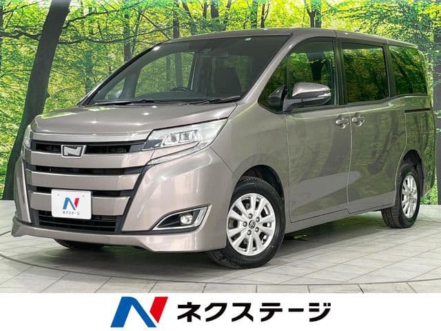 TOYOTA NOAH 4WD