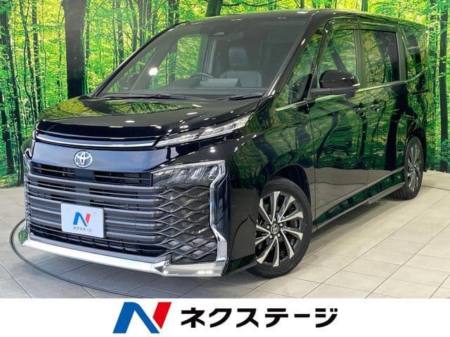 TOYOTA VOXY HYBRID