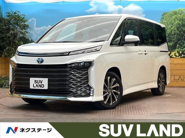 TOYOTA VOXY HYBRID