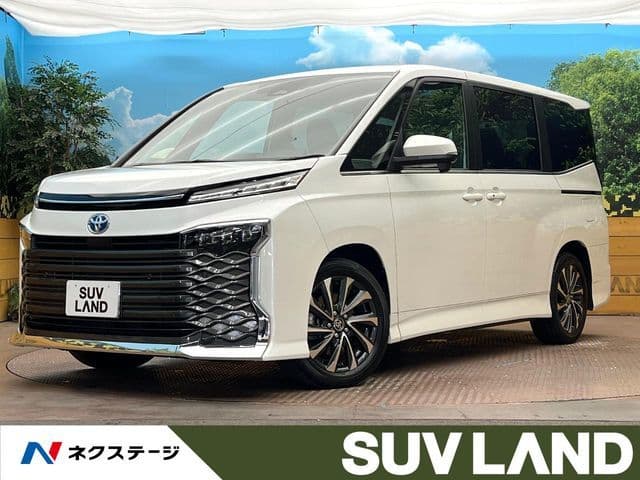 TOYOTA VOXY HYBRID