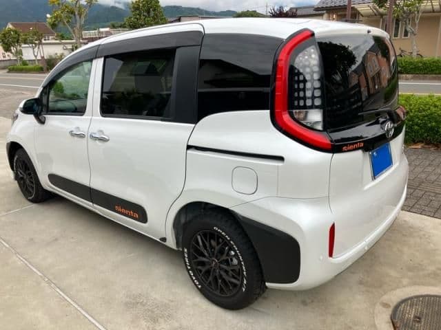 Car thumbnail 4