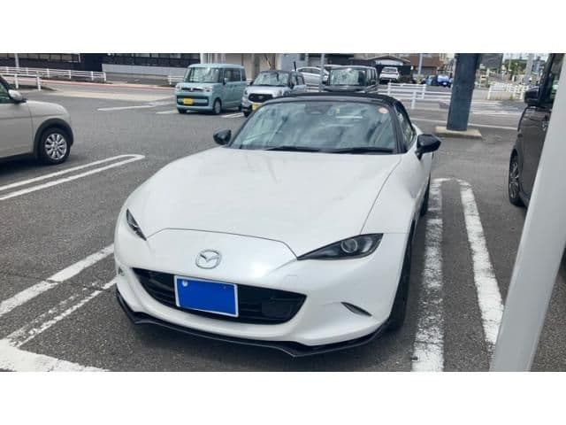 Car thumbnail 3