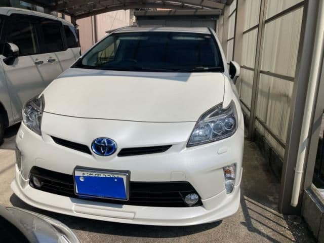 TOYOTA PRIUS