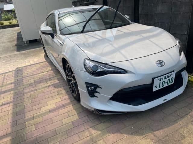 Car thumbnail 3
