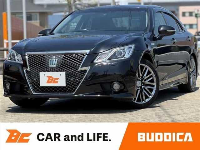 TOYOTA CROWN sedan hybrid