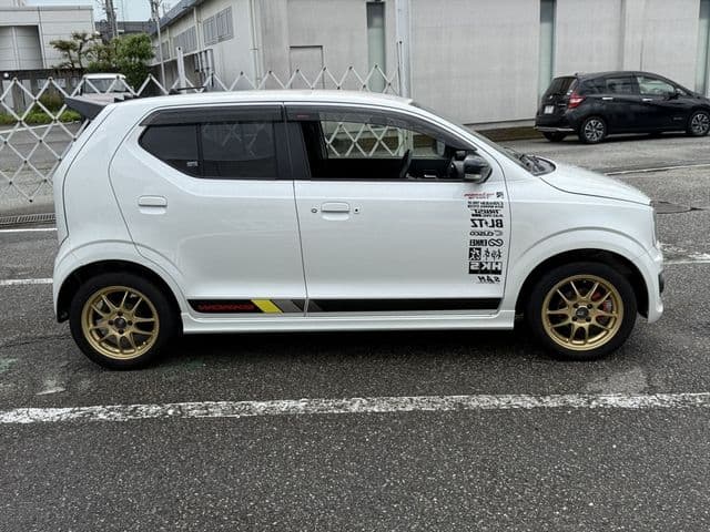 Car thumbnail 4