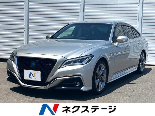 TOYOTA CROWN sedan hybrid