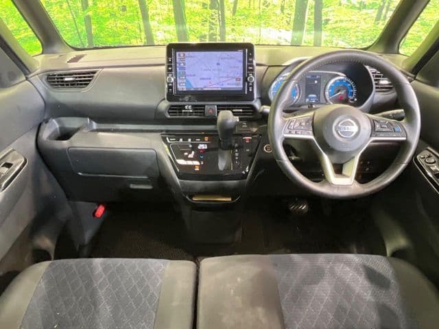 NISSAN