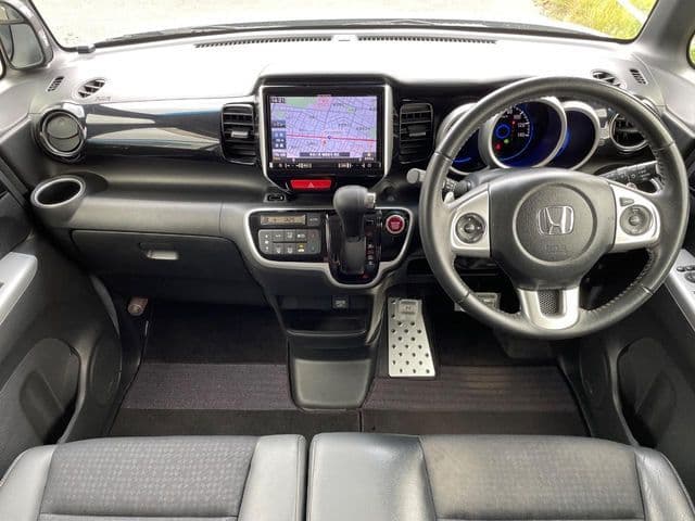 Car thumbnail 2
