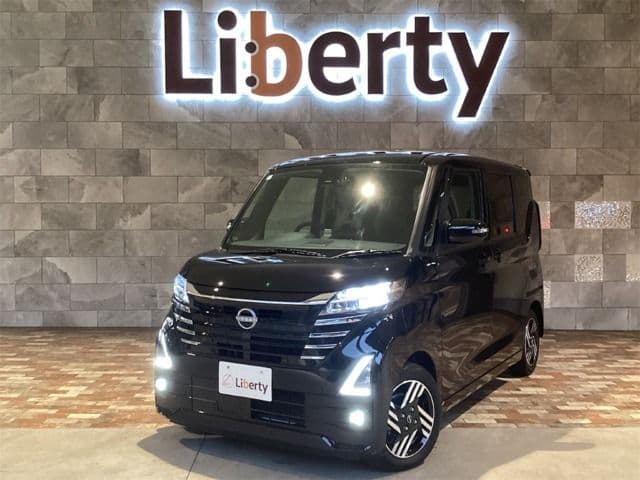NISSAN