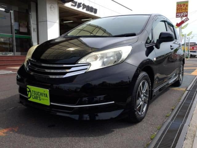 NISSAN
