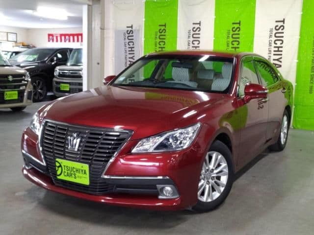 TOYOTA CROWN sedan