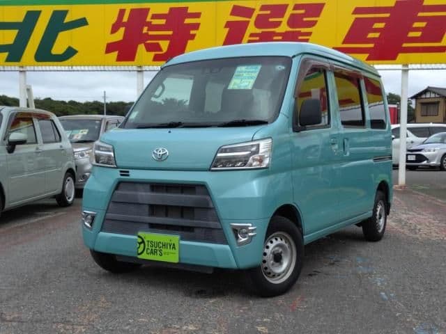 TOYOTA PIXIS van