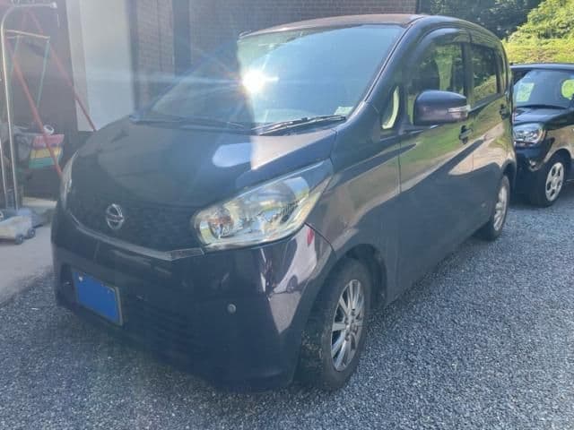NISSAN