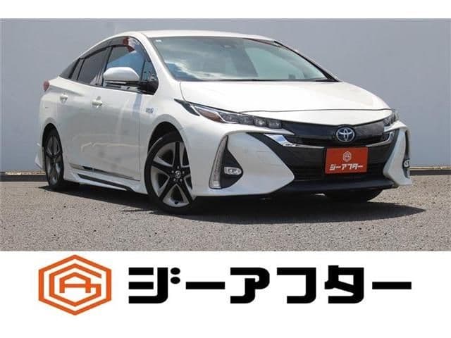 TOYOTA PRIUS PHV