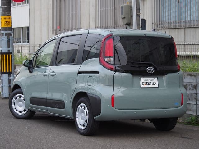 Car thumbnail 3