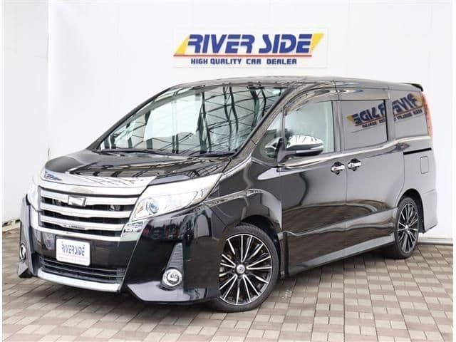 TOYOTA NOAH