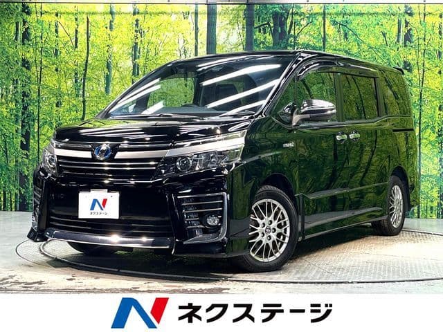 TOYOTA VOXY HYBRID