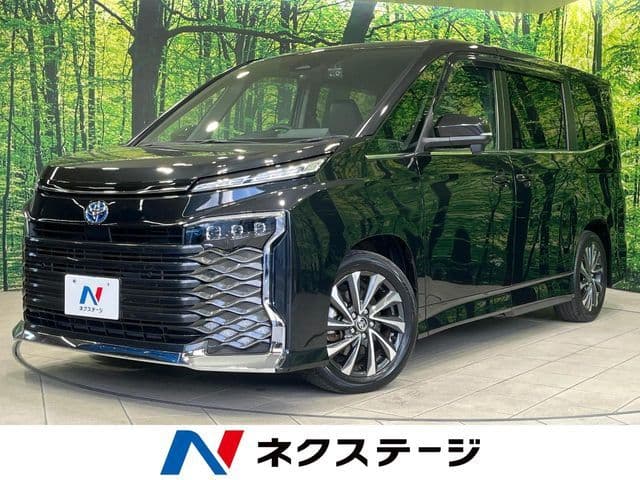 TOYOTA VOXY HYBRID