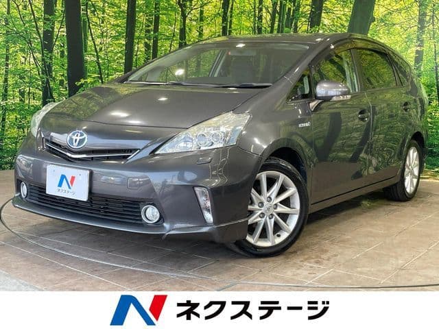 TOYOTA PRIUS Alpha 2013 for Sale