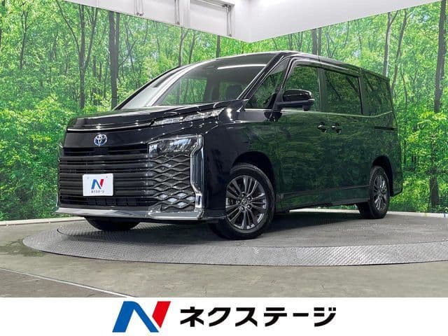 TOYOTA VOXY HYBRID 4WD