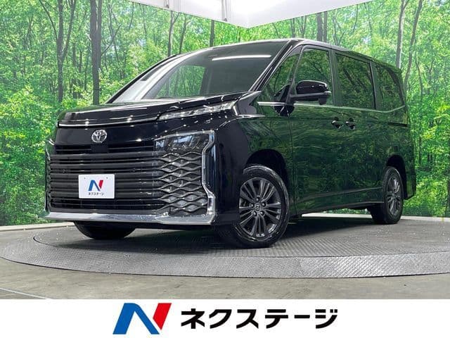 TOYOTA VOXY 4WD