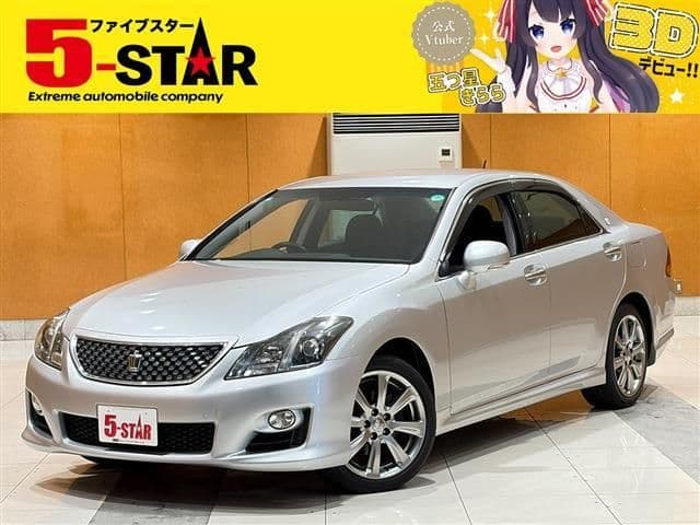 TOYOTA CROWN sedan