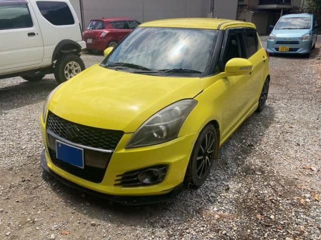 SUZUKI SWIFT