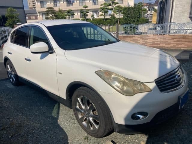 NISSAN SKYLINE CROSSOVER