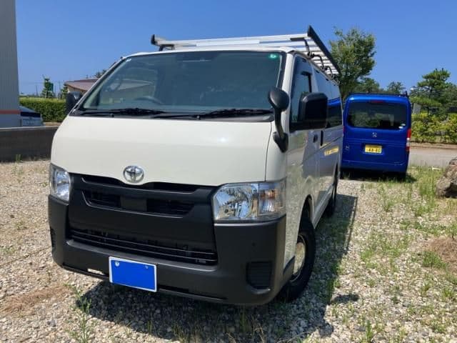 TOYOTA HIACE van 4WD
