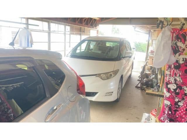 TOYOTA ESTIMA  4WD