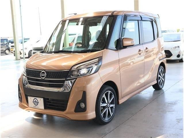 NISSAN