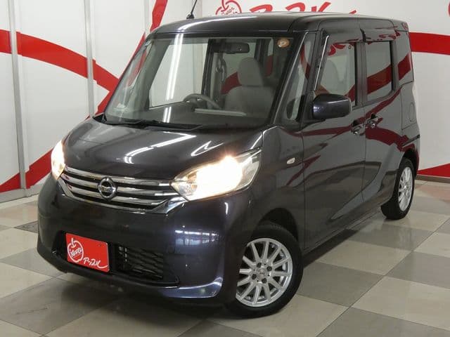 NISSAN