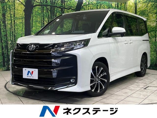 TOYOTA NOAH