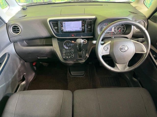 NISSAN