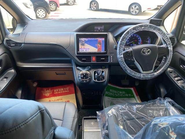 Car thumbnail 3