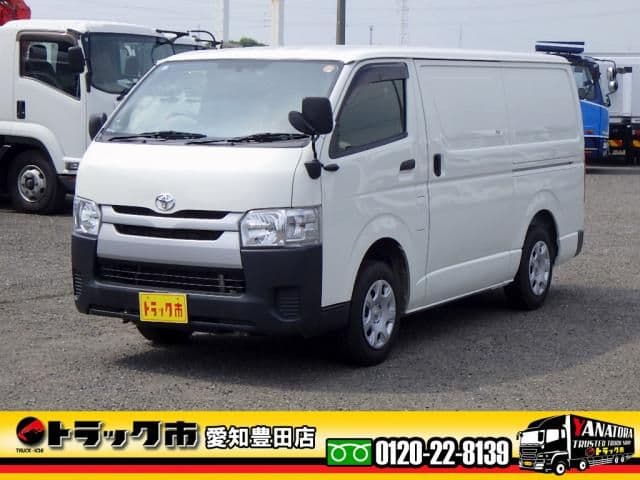 TOYOTA HIACE van 2WD