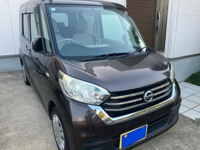 NISSAN