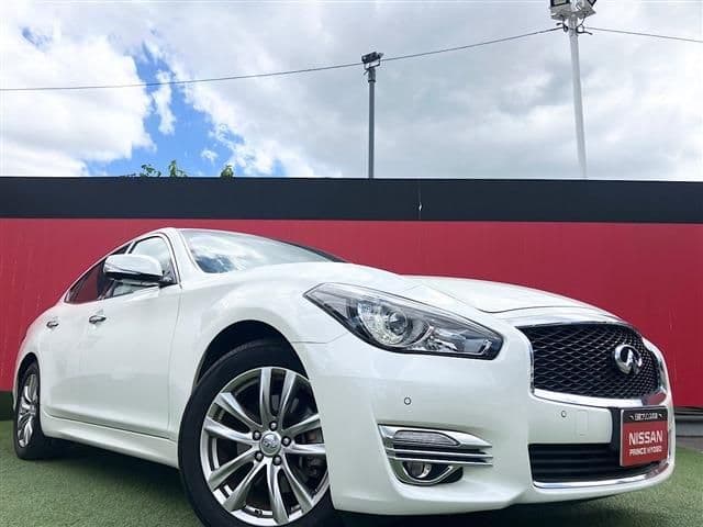 NISSAN FUGA