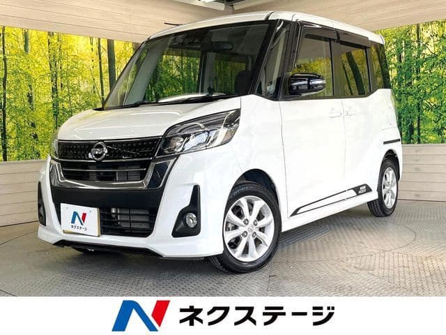 NISSAN