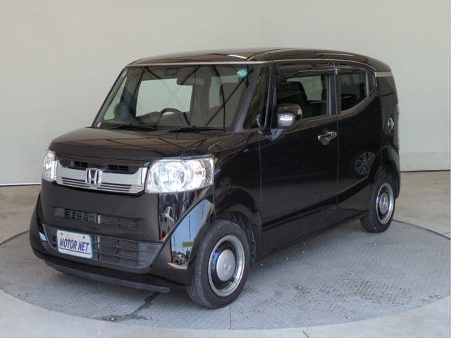 HONDA N BOX SLASH