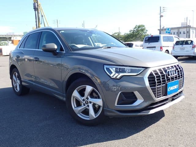 AUDI AUDI Q3