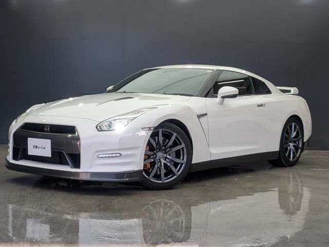 NISSAN GT-R