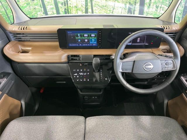 NISSAN