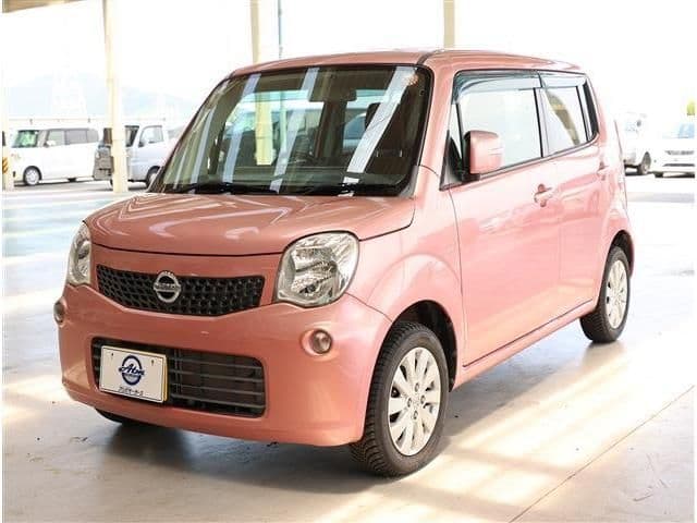 NISSAN